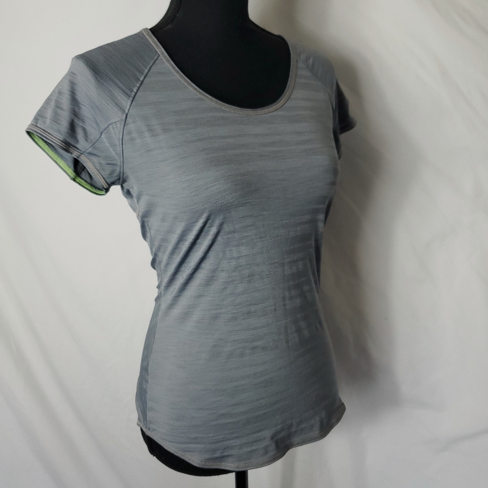 Athleta Running Wild Gray Tee Size XS